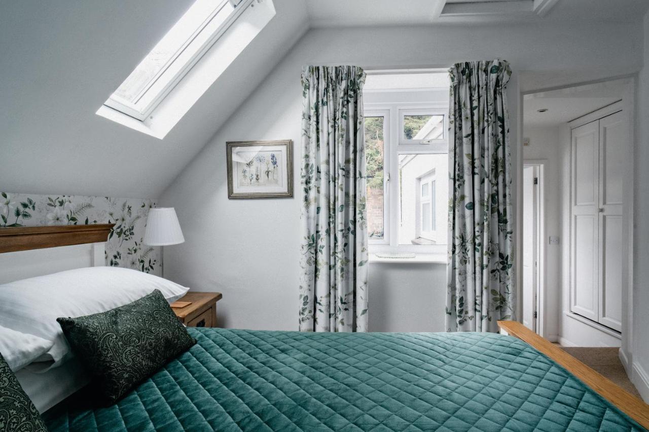 リントン Lee House Bed & Breakfast エクステリア 写真