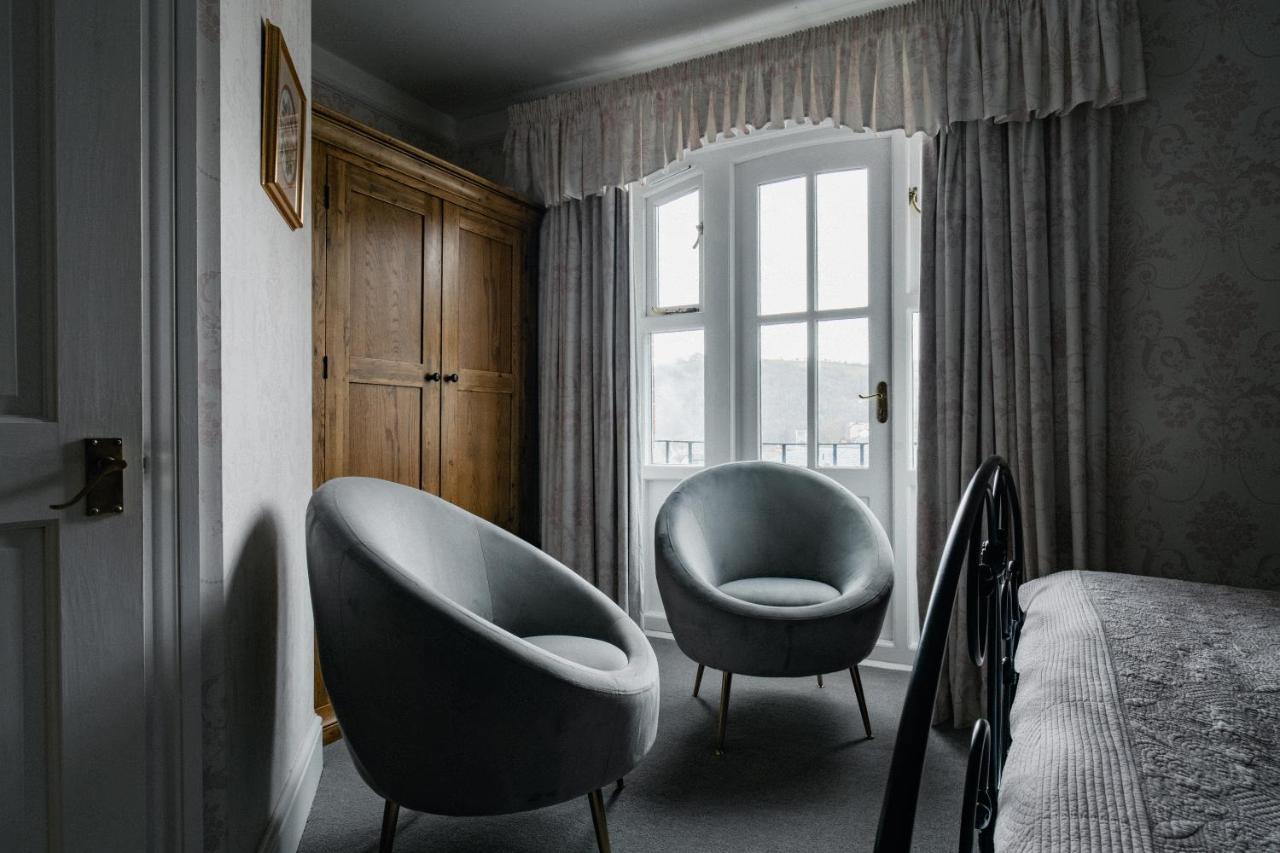 リントン Lee House Bed & Breakfast エクステリア 写真