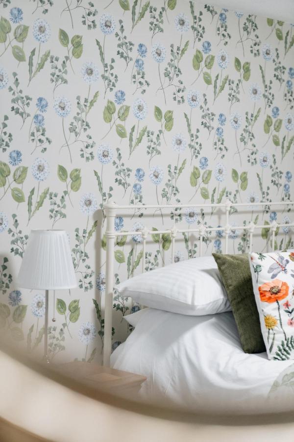 リントン Lee House Bed & Breakfast エクステリア 写真