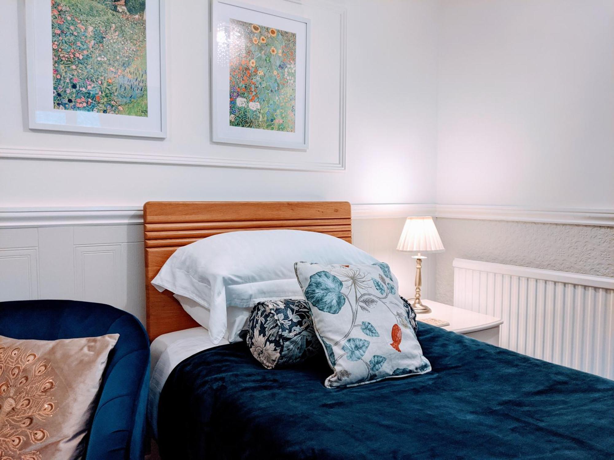 リントン Lee House Bed & Breakfast エクステリア 写真