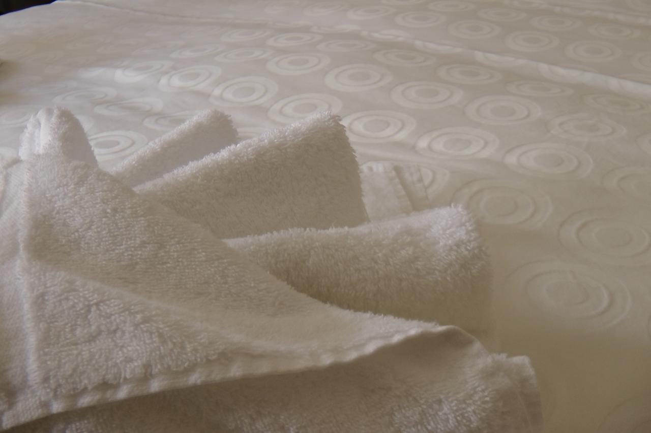 リントン Lee House Bed & Breakfast エクステリア 写真