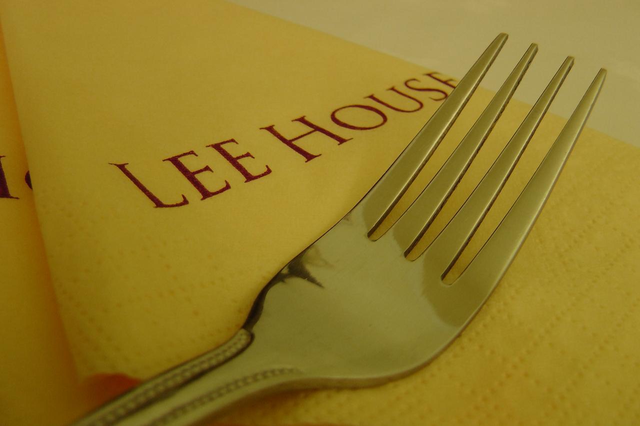 リントン Lee House Bed & Breakfast エクステリア 写真