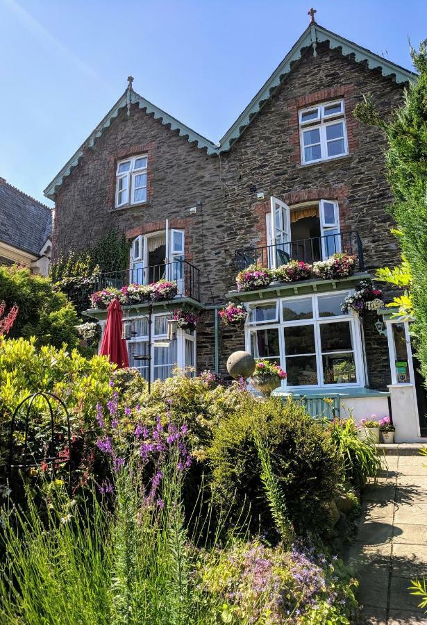 リントン Lee House Bed & Breakfast エクステリア 写真