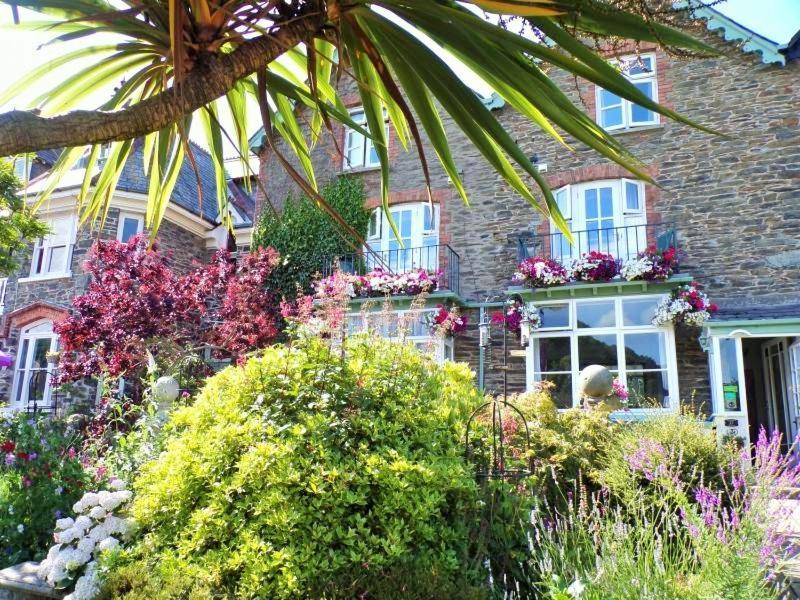 リントン Lee House Bed & Breakfast エクステリア 写真